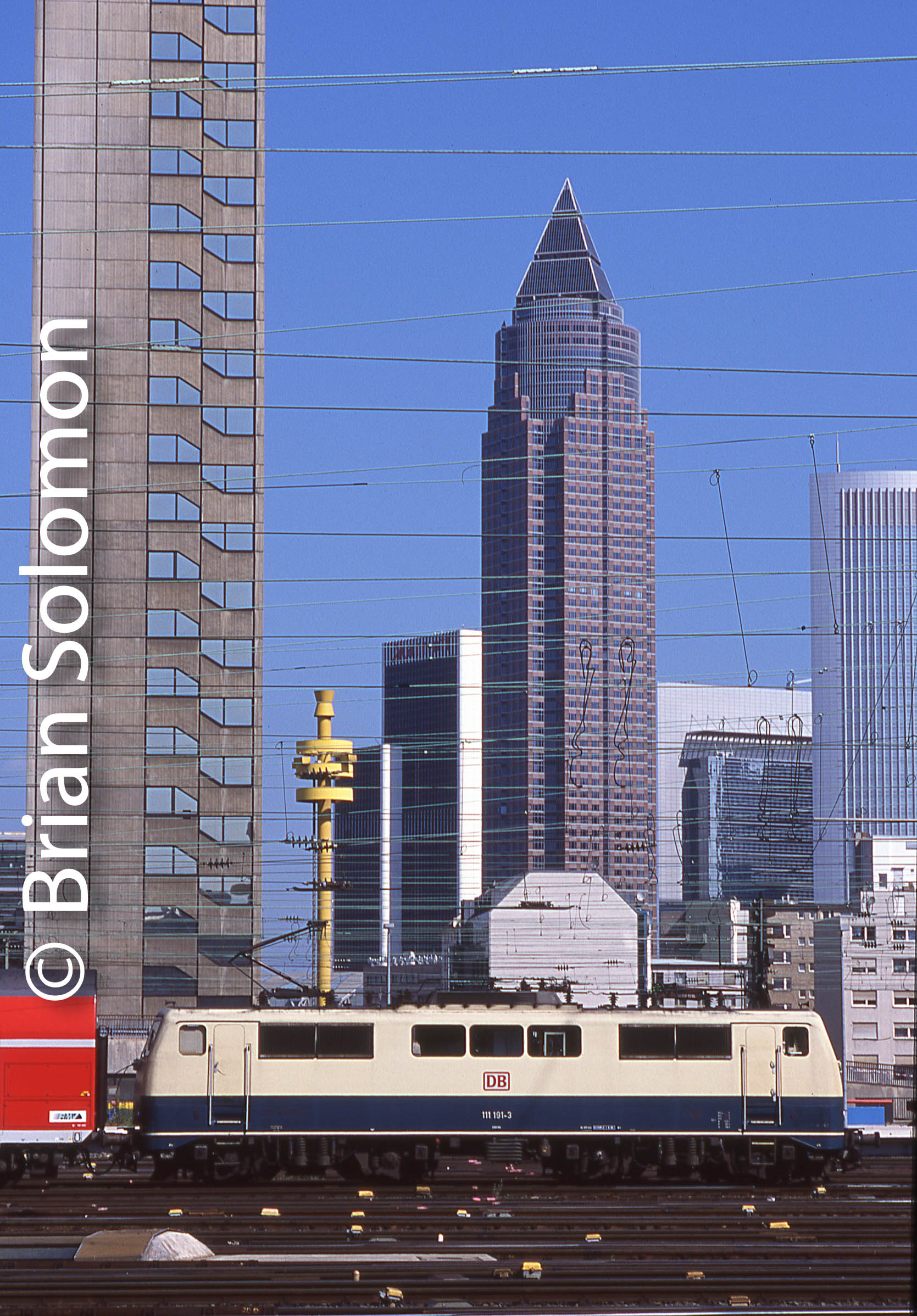 DB_class_111_Frankfurt_24June2001©Brian_Solomon_664279 | Tracking the Light