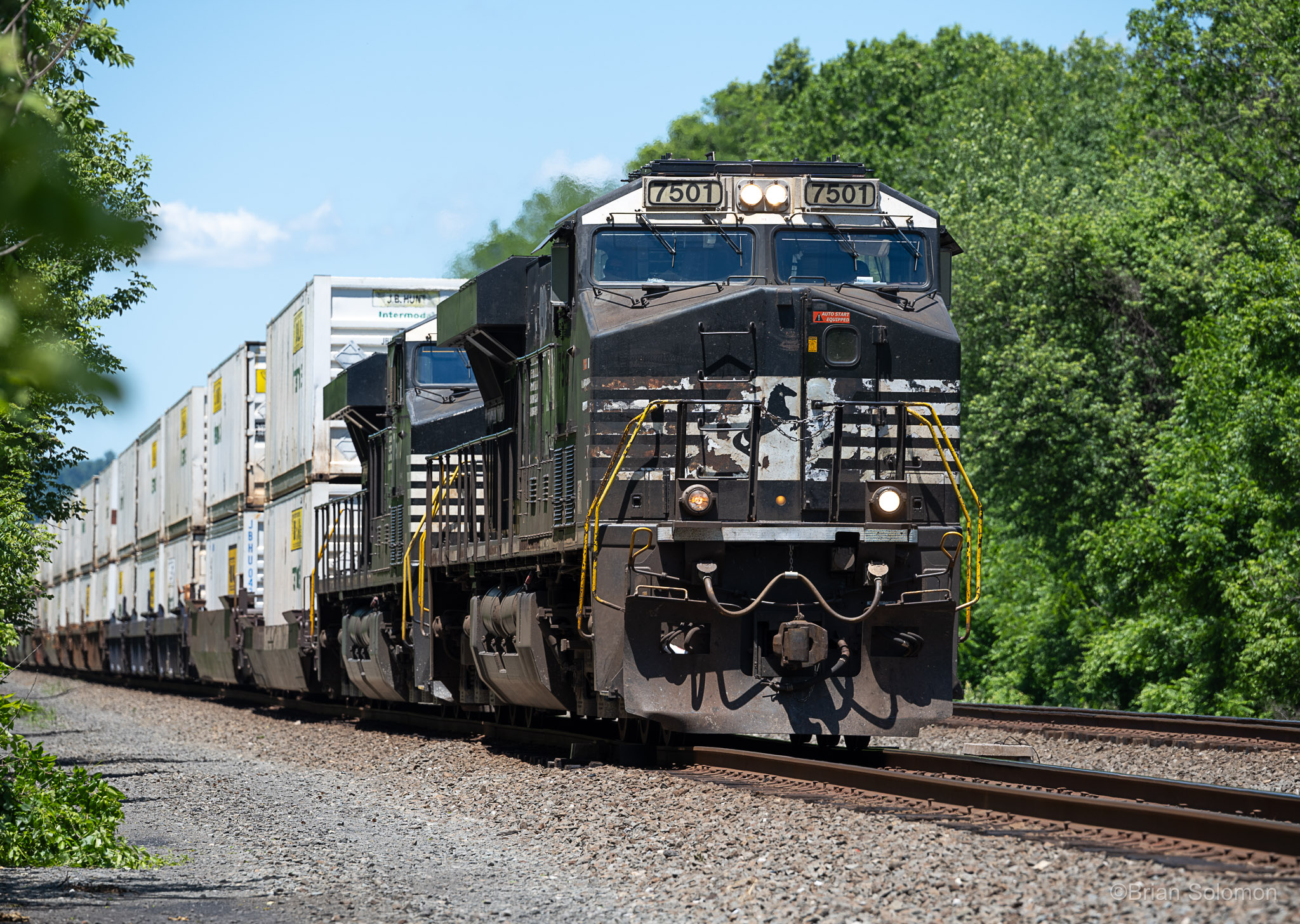 NS-Stack Train—One Train; Two Cameras; Two Focal Lengths | Tracking the ...